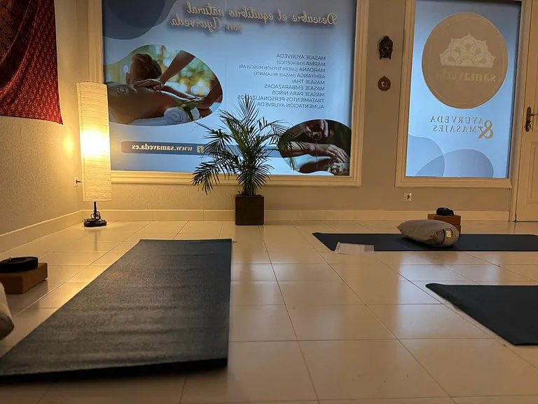 Samaveda; Ayurveda, Masajes, Alimentación, Yoga Terapeuta